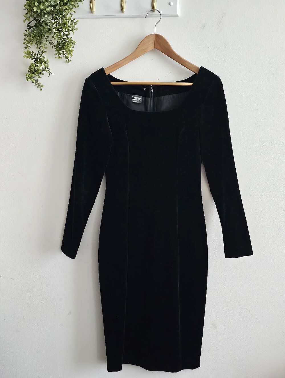 Vintage United Colors of Benetton Black Velvet Bodycon Dress Size 40 Italy